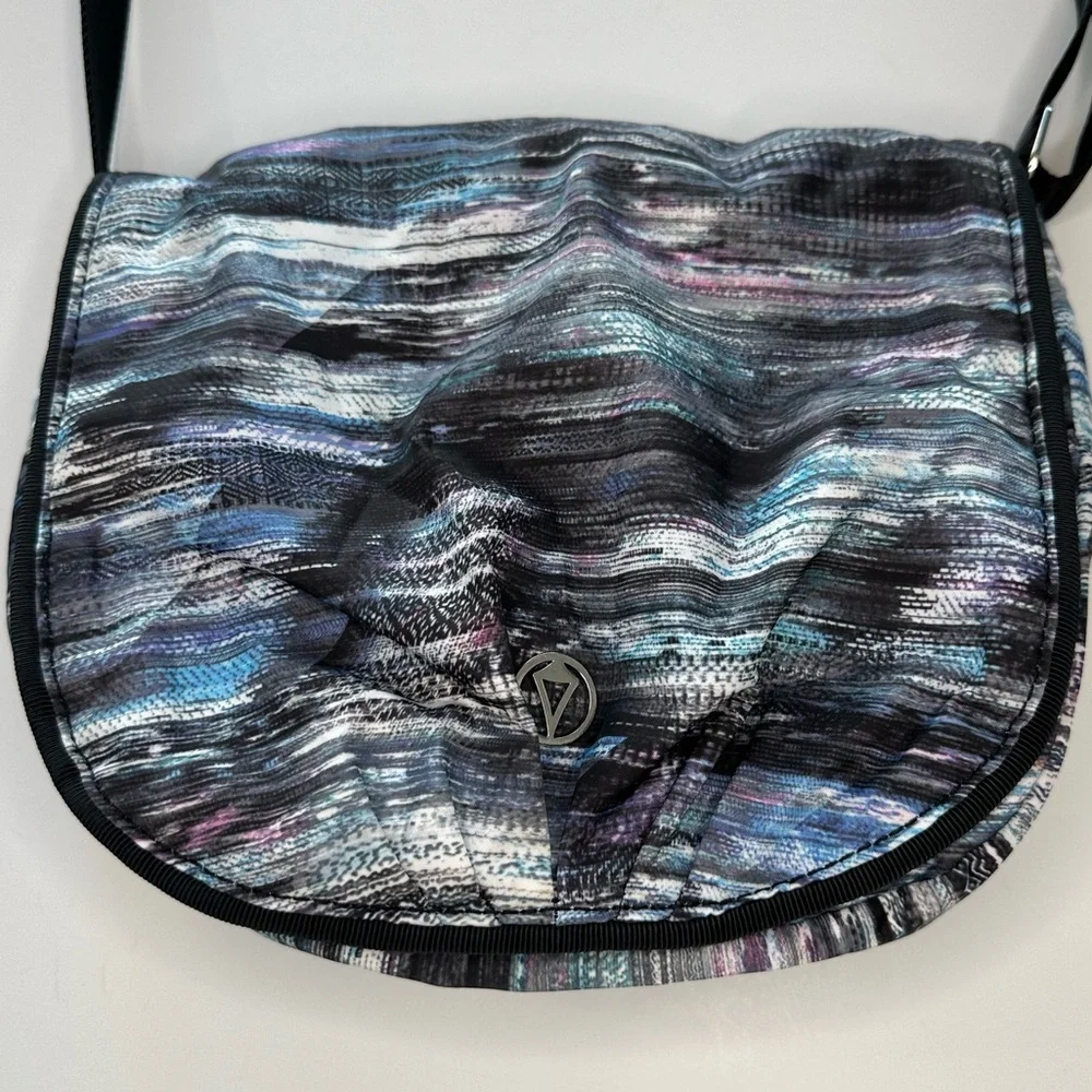 Ivivva By Lululemon Crossbody Bag Fold Over Endless Play Insulated Purple